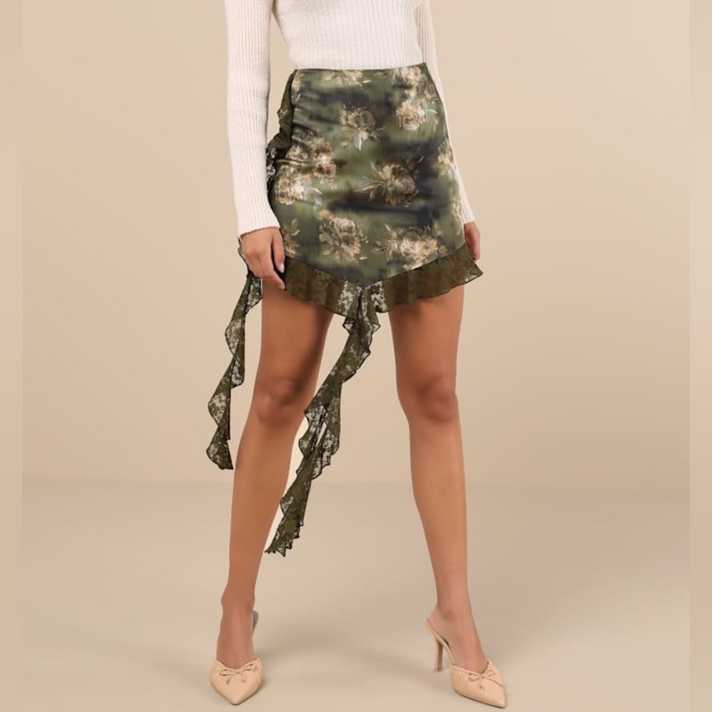 NWT Lulus Floral Olive green Renaissance Faire lace skirt